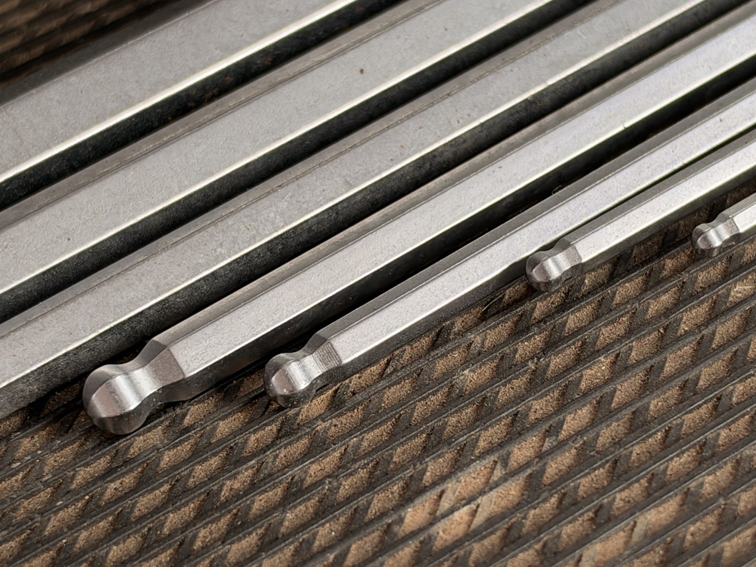 PB SWISS TOOLSの六角レンチのボールポイント先端の接写